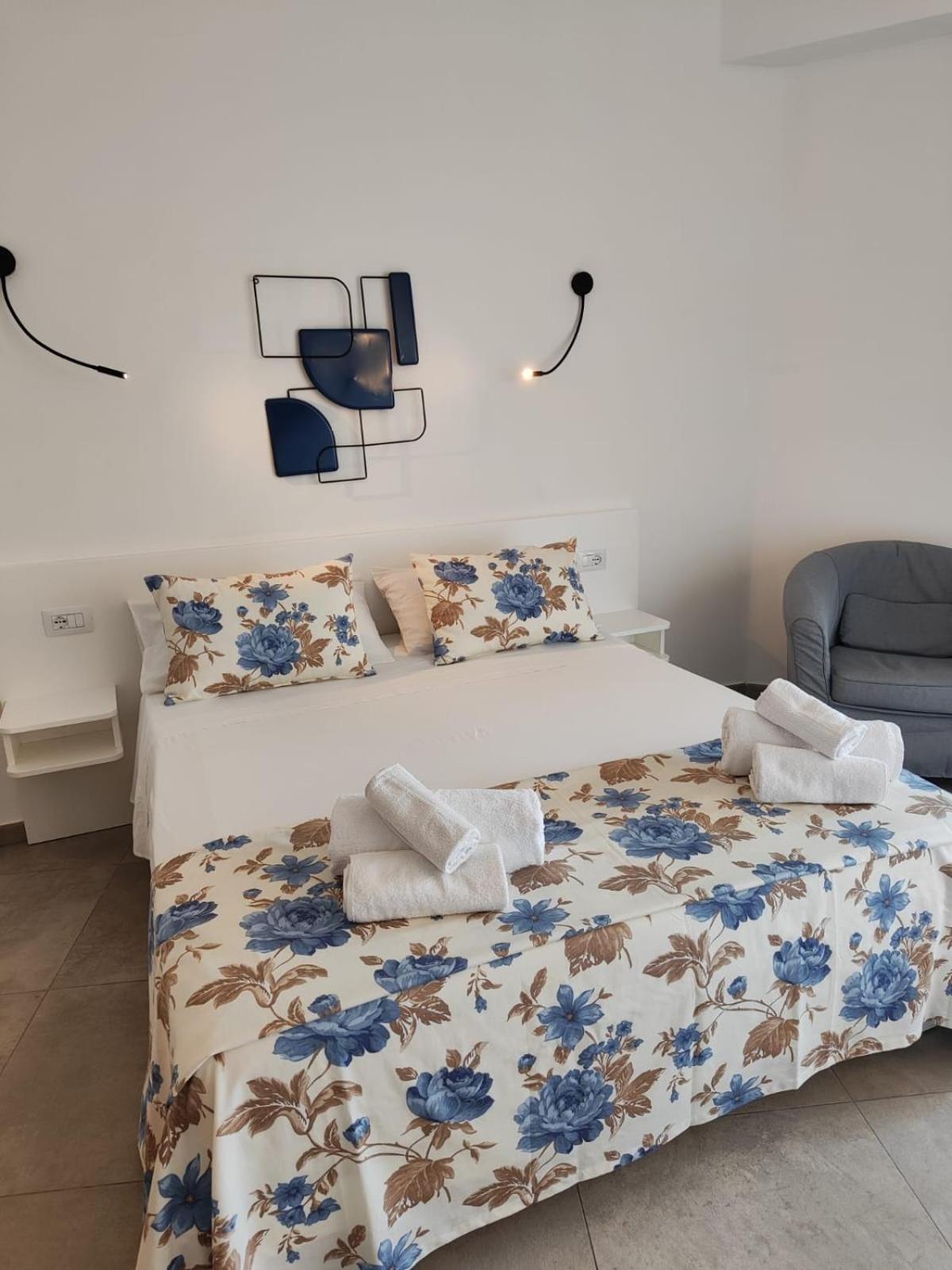 Rooms, Affittacamere Maksim Гольфо-Аранчі Екстер'єр фото