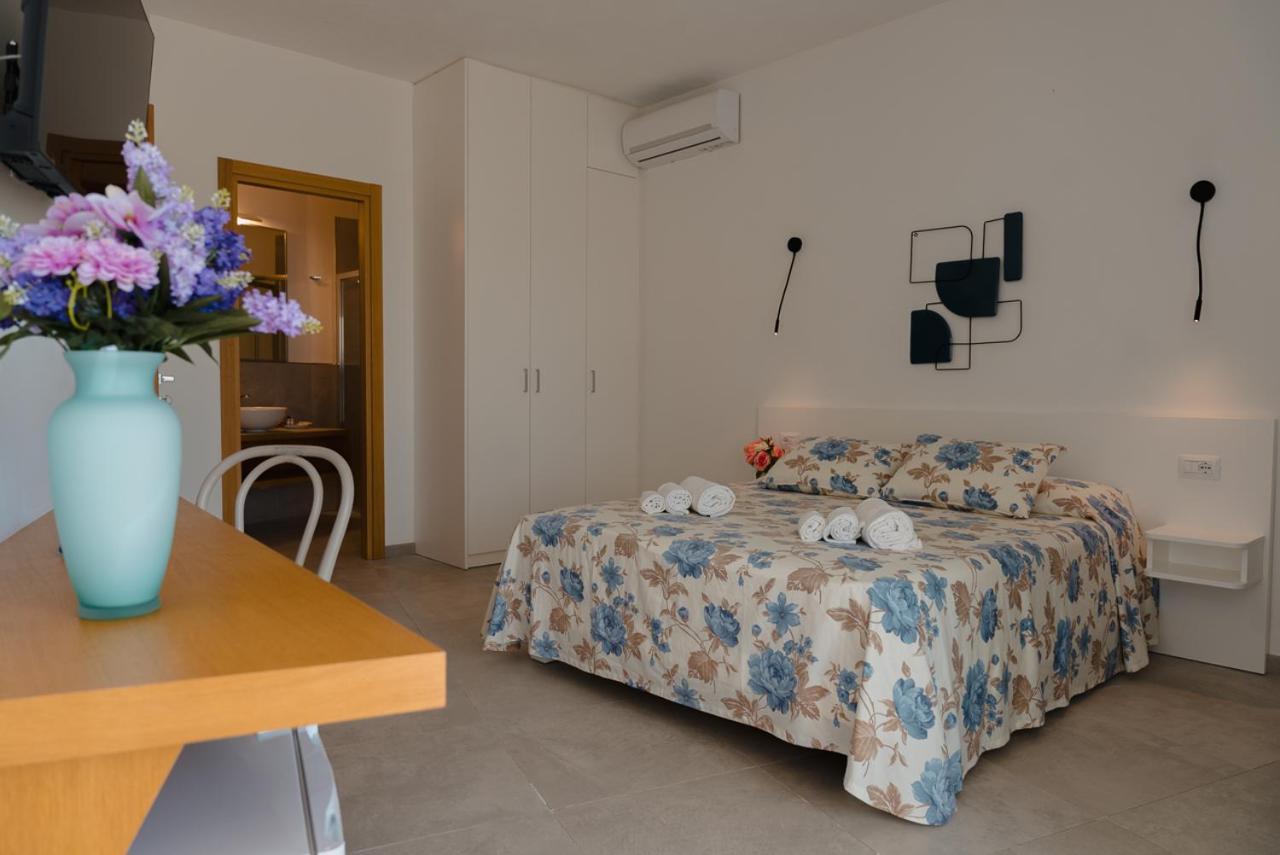Rooms, Affittacamere Maksim Гольфо-Аранчі Екстер'єр фото